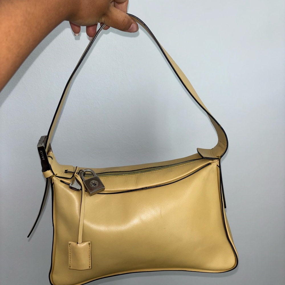 Vintage Y2K 2000s Bally baguette bag